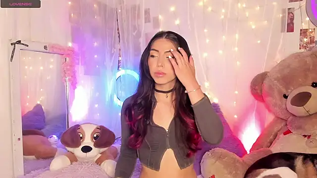 natalie jaensen online show from March 2026 11:33:01 PM