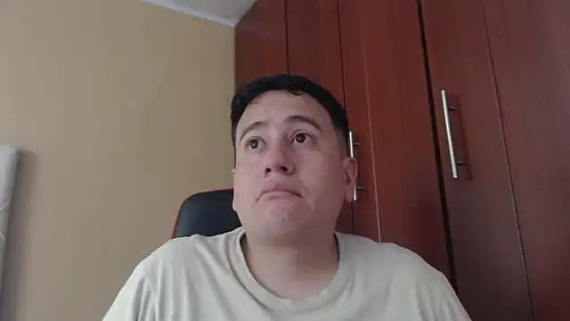 Snapshot of oliver_price1 chatting on March 2025 11:27:02 PM oliver price1 online show from March 2025 11:27:02 PM