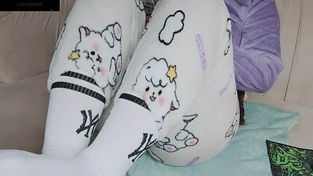 Snapshot of Sophie_Secret chatting on December 2024 10:01:02 PM Sophie Secret online show from December 2024 10:01:02 PM
