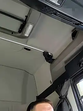 Snapshot of M-1985 chatting on March 2025 10:36:01 AM M-1985 online show from March 2025 10:36:01 AM