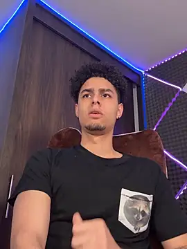 bigryann23 online show from February 2026 03:32:02 AM